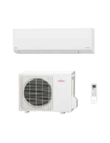 Climatizzatore Condizionatore Fujitsu Inverter KL R-32 Classe A++ Wi-Fi Integrato installato a parete in una casa moderna.
