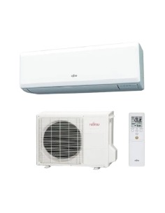 Climatizzatore Condizionatore Fujitsu Inverter Serie Kp R-32 Classe A++ installato a parete in un soggiorno luminoso.