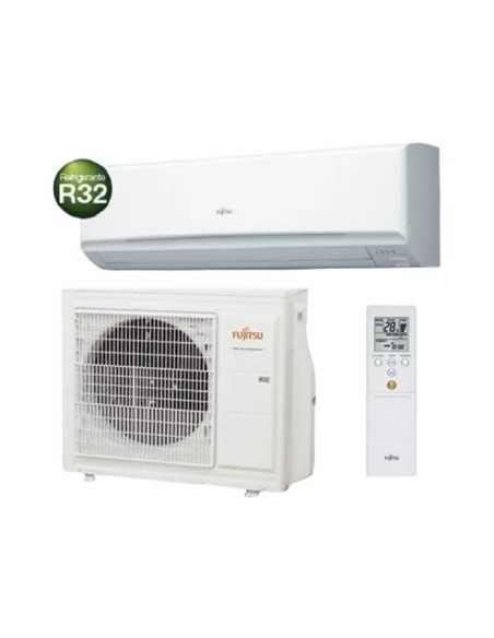 Climatizzatore Condizionatore Fujitsu Inverter Serie KM Large installato in un grande ambiente luminoso